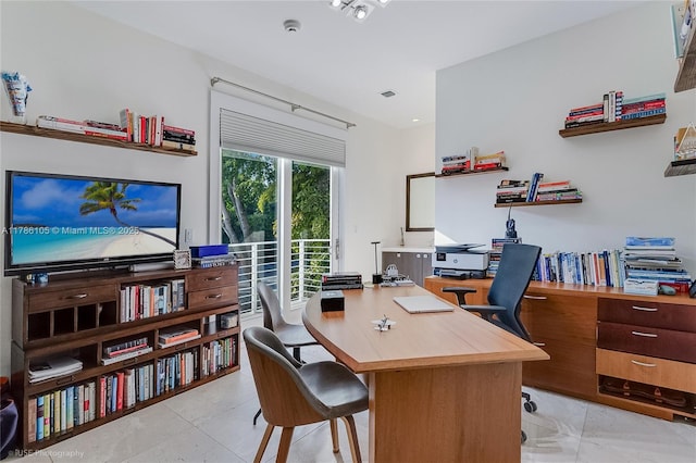 3835 Carole Ct, Miami, FL 33133 - office space featuring visible vents