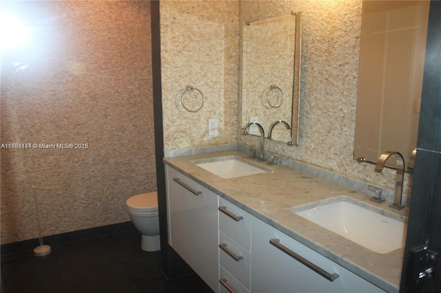 900 Biscayne Blvd Unit 3803, Miami, FL 33132 - bathroom with tile patterned flooring, a sink, double vanity, and toilet