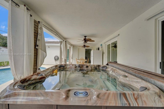 5031 SW 88th Ter, Cooper City, FL 33328 - sunroom / solarium with a jacuzzi