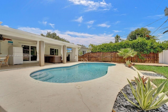5031 SW 88th Ter, Cooper City, FL 33328 - view of pool with a fenced backyard, a patio area, a hot tub, and ceiling fan