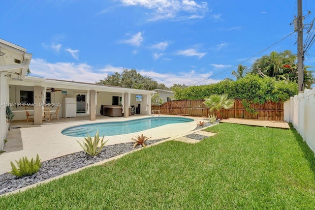 5031 SW 88th Ter, Cooper City, FL 33328 - view of pool featuring a fenced backyard, a patio area, and a ceiling fan