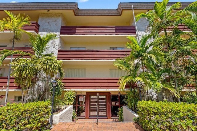 1205 Mariposa Ave Unit 413, Coral Gables, FL 33146 - view of building exterior