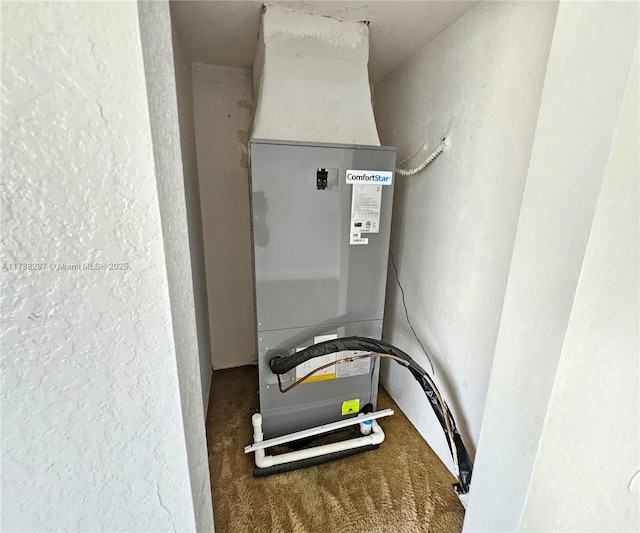 450 NW 84th St Unit 450, Miami, FL 33150 - exercise room featuring a textured wall and heating unit