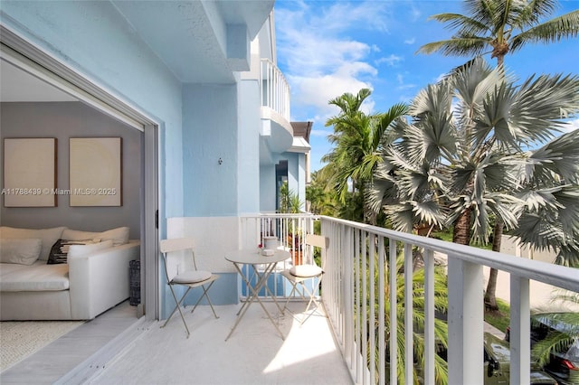 381 Franklin St, Hollywood, FL 33019 - view of balcony