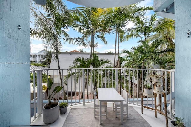 381 Franklin St, Hollywood, FL 33019 - view of balcony