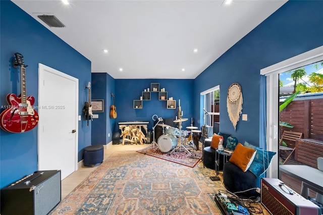 381 Franklin St, Hollywood, FL 33019 - living area featuring recessed lighting, vaulted ceiling, and visible vents