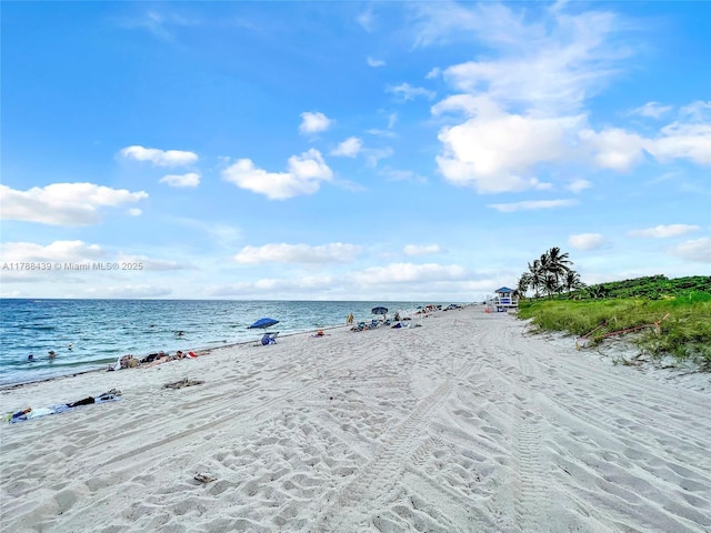 381 Franklin St, Hollywood, FL 33019 - water view featuring a beach view