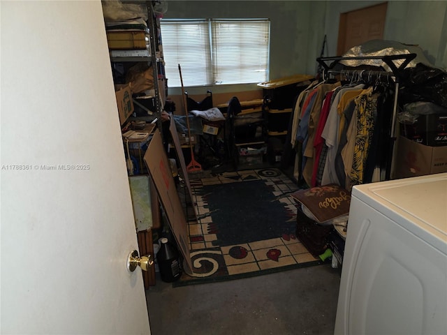 1440 NE 117th St, Miami, FL 33161 - spacious closet featuring washer / clothes dryer