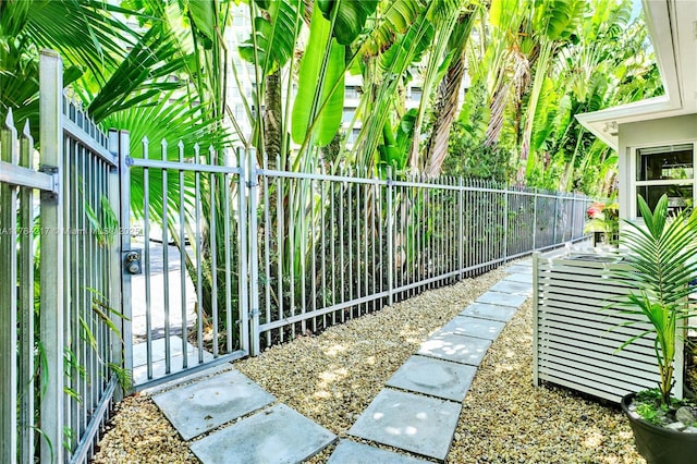 5700 NE 5th Ave, Miami, FL 33137 - view of yard with a gate