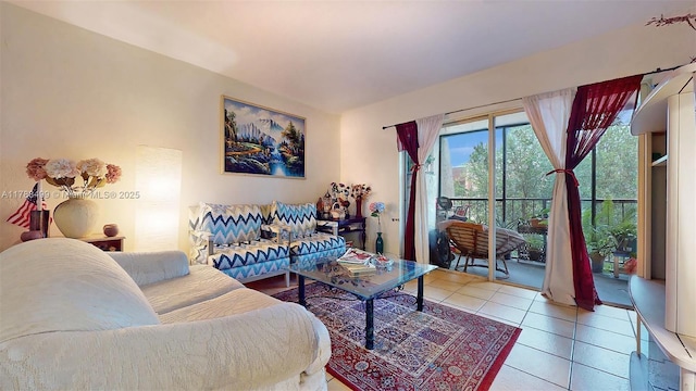 13715 Kendale Lakes Cir Unit Ph-A10, Miami, FL 33183 - living area with tile patterned flooring