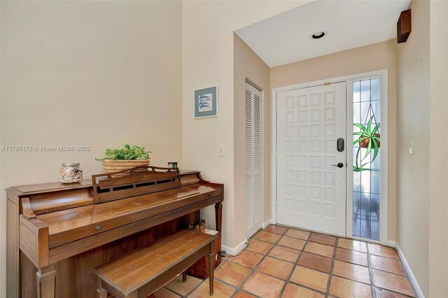17068 Traverse Cir, Jupiter, FL 33477 - foyer with baseboards