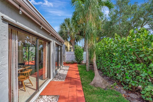 17068 Traverse Cir, Jupiter, FL 33477 - view of yard