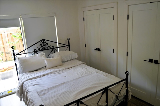 bedroom with a closet