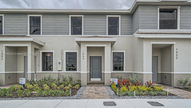 1472 NE 3rd Ave, Florida City, FL 33034 - multi unit property with stucco siding