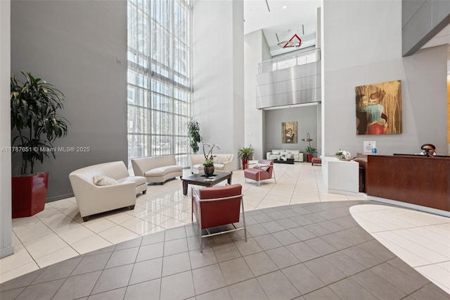 300 S Biscayne Blvd Unit L-802, Miami, FL 33131 - common area with a towering ceiling