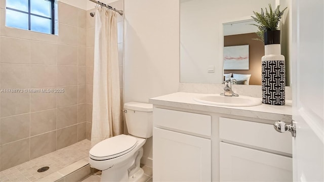 1326 NE 3rd Ave, Florida City, FL 33034 - full bathroom with tiled shower, vanity, and toilet
