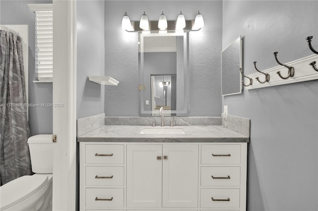 20656 SW 89th Ave, Cutler Bay, FL 33189 - full bath featuring toilet and vanity