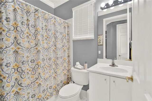 20656 SW 89th Ave, Cutler Bay, FL 33189 - bathroom featuring toilet, ornamental molding, vanity, and a shower with shower curtain