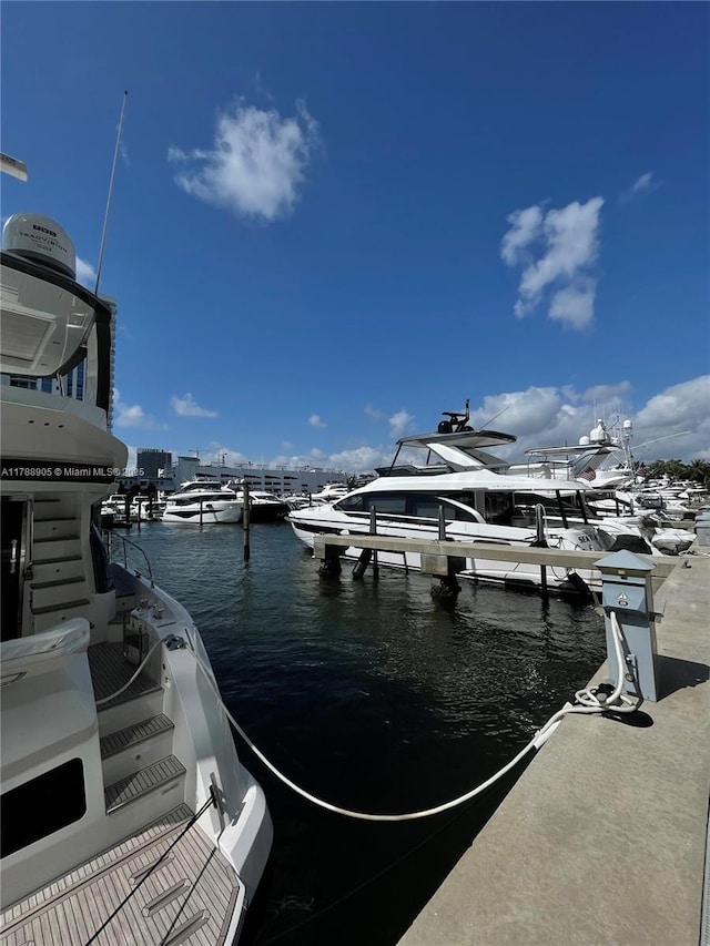 17211 Biscayne Blvd, North Miami Beach, FL 33160