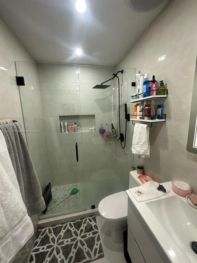 11245 SW 47th Ter, Miami, FL 33165 - full bath featuring toilet, vanity, and a stall shower