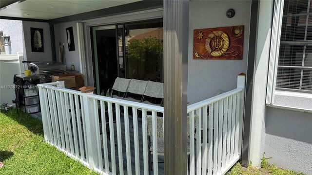 11657 NW 11th St, Pembroke Pines, FL 33026 - view of property entrance