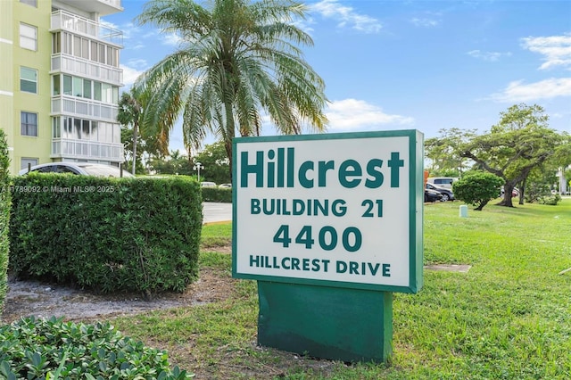 4400 Hillcrest Dr Unit 912B, Hollywood, FL 33021 - community / neighborhood sign with a lawn