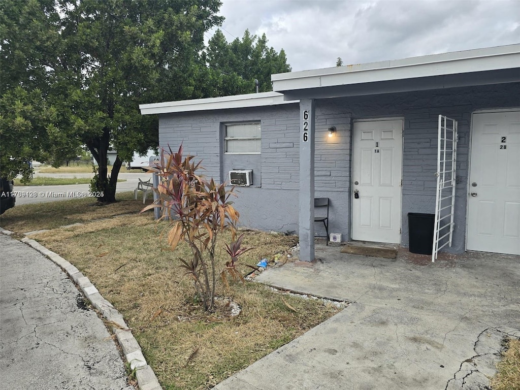 626 NW 22nd Rd, Fort Lauderdale, FL 33311 - photo 1