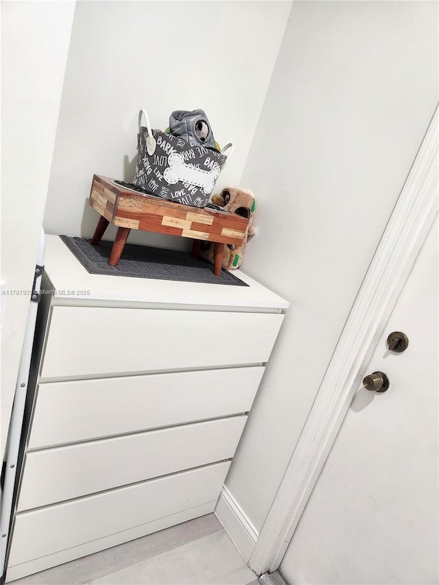 785 Falling Water Rd, Weston, FL 33326 - view of interior details