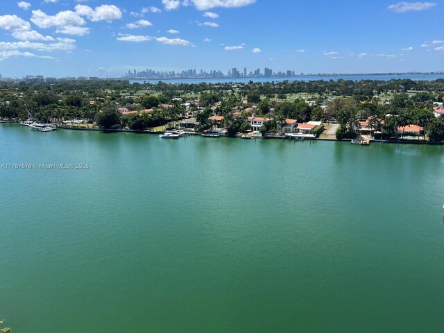 5900 Collins Ave Unit 1505, Miami Beach, FL 33140 - bird's eye view of skyline and a nearby body of water