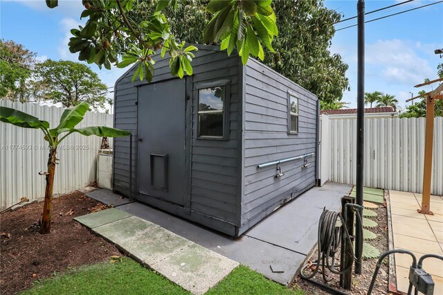6051 SW 110th Ave, Miami, FL 33173 - view of shed featuring a fenced backyard
