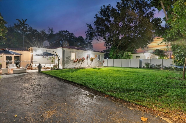 558 NE 94th St, Miami Shores, FL 33138 - view of yard featuring fence