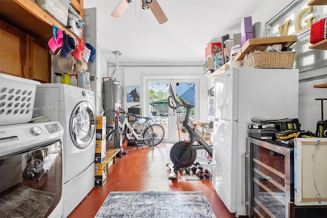 558 NE 94th St, Miami Shores, FL 33138 - washroom with washing machine and clothes dryer, a ceiling fan, and wine cooler