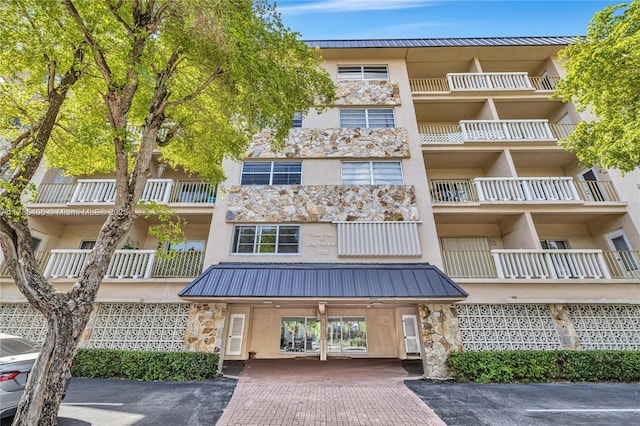 1120 99th St Unit 302, Bay Harbor Islands, FL 33154 - view of apartment building / complex