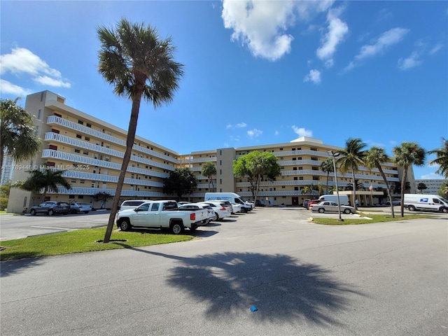2930 Point E Dr Unit E603, Aventura, FL 33160 - view of property featuring uncovered parking