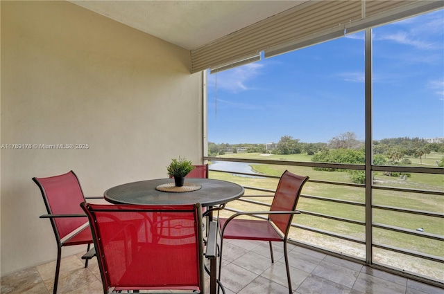 2671 S Course Dr Unit 409, Pompano Beach, FL 33069 - view of sunroom / solarium
