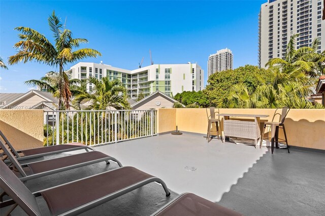 419 SW 5th St Unit 419, Fort Lauderdale, FL 33315 - patio / terrace featuring a view of city