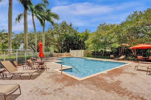 10132 NW 4th, Plantation, FL 33324 - community pool with a patio and fence