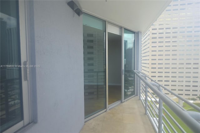 335 S Biscayne Blvd Unit 1904, Miami, FL 33131 - view of balcony