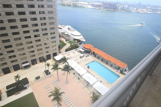 335 S Biscayne Blvd Unit 1904, Miami, FL 33131 - view of urban area featuring a nearby body of water