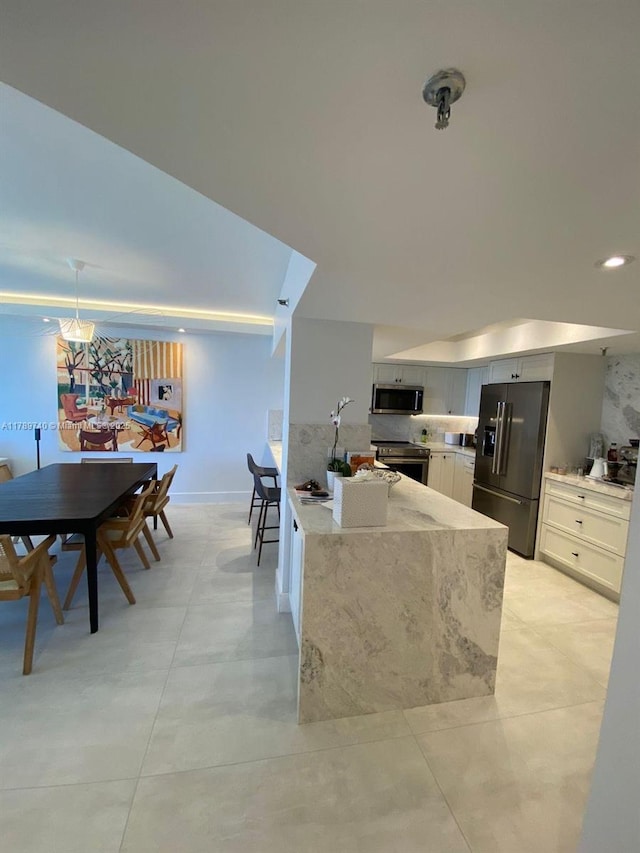 520 Brickell Key Dr Unit A713, Miami, FL 33131 - living area featuring recessed lighting