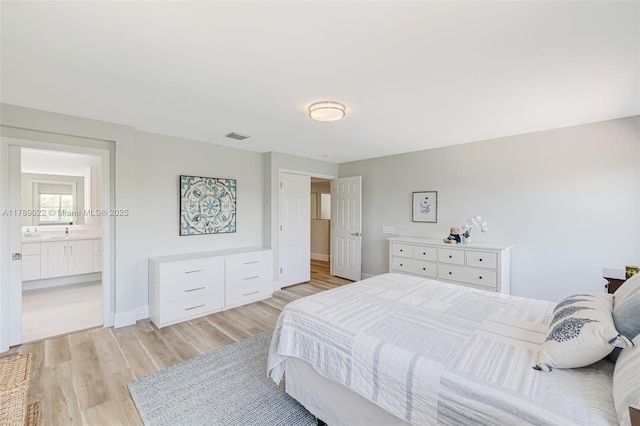 1092 Lavender Cir, Weston, FL 33327 - bedroom featuring light wood-style flooring, baseboards, and visible vents