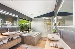 635 Curtiswood Dr, Key Biscayne, FL 33149 - photo 15