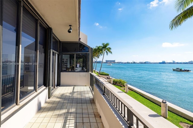 520 Brickell Key Dr Unit A201, Miami, FL 33131 - balcony with a water view
