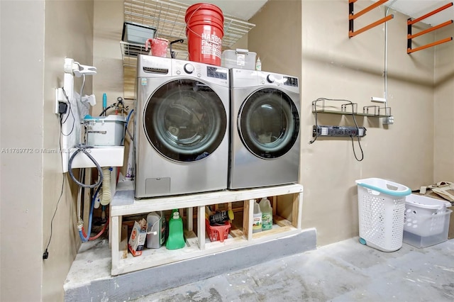 129 Chelsea Ln, Plantation, FL 33324 - laundry area with separate washer and dryer