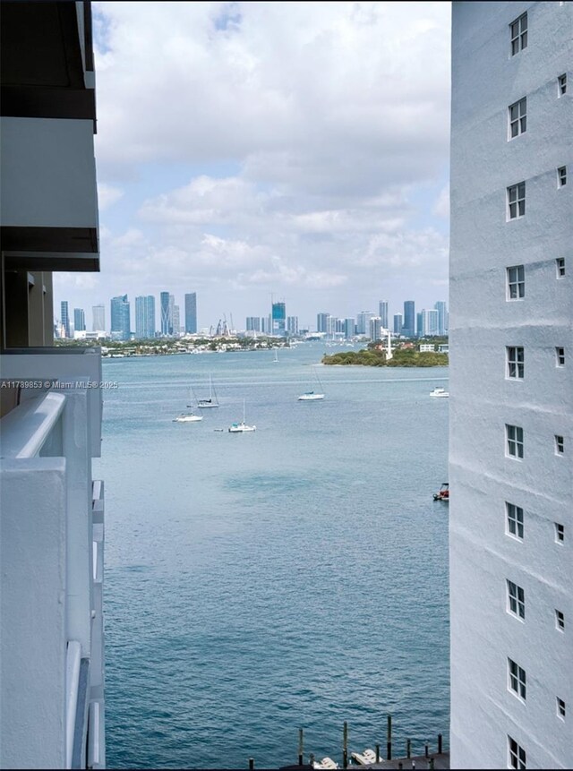 1200 W Ave Unit 1021, Miami Beach, FL 33139 - view of water feature with a view of city