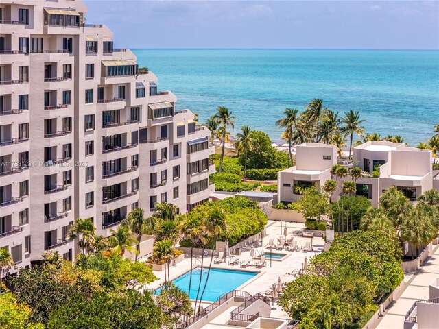 201 Crandon Blvd Unit 333, Key Biscayne, FL 33149 - bird's eye view of a pool, a nearby body of water, and apartment complex / building