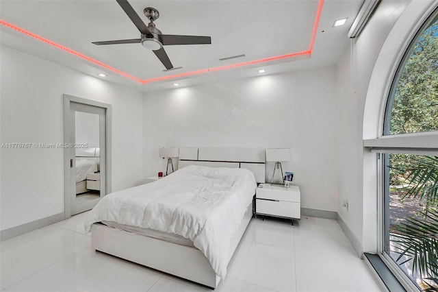 bedroom featuring visible vents, recessed lighting, baseboards, and a ceiling fan