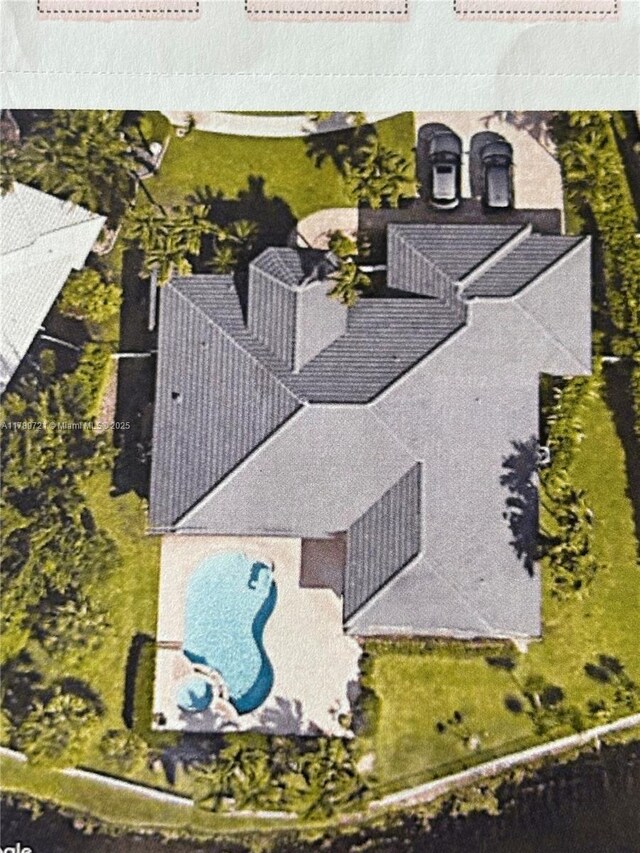320 Windmill Palm Ave, Plantation, FL 33324 - bird's eye view of a pool area