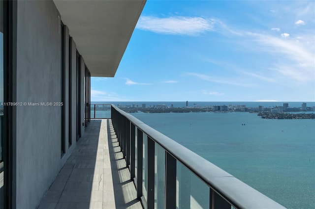 480 NE 31st St Unit 4701, Miami, FL 33137 - balcony featuring a city view and a water view