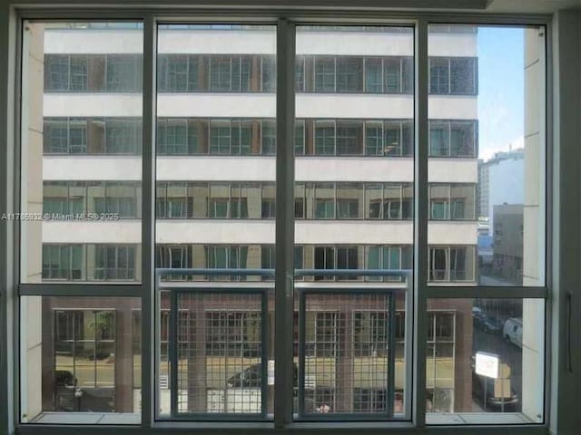 253 NE 2nd St Unit 324, Miami, FL 33132 - view of apartment building / complex